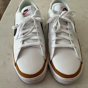 Nike Court Legacy Women’s 9.5